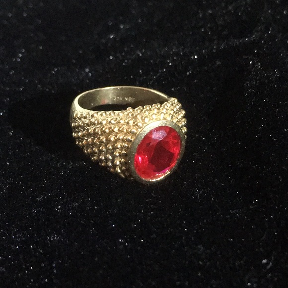 Jewelry - Vintage 18k Gold/Ruby Ring. OBO